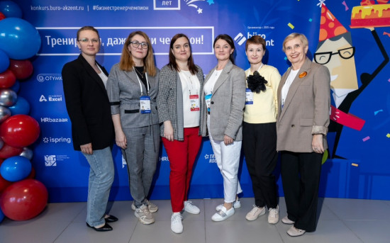 Команда бизнес-тренеров «Росгосстраха» (слева направо): Ирина Саблина, Аделя Небесная, Антонина Аладинская, Ирина Подгурная, Анна Карповцева, Людмила Дудкина