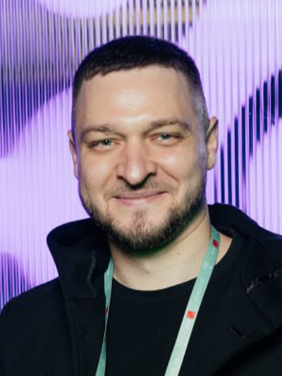 На фото Павел Талакин